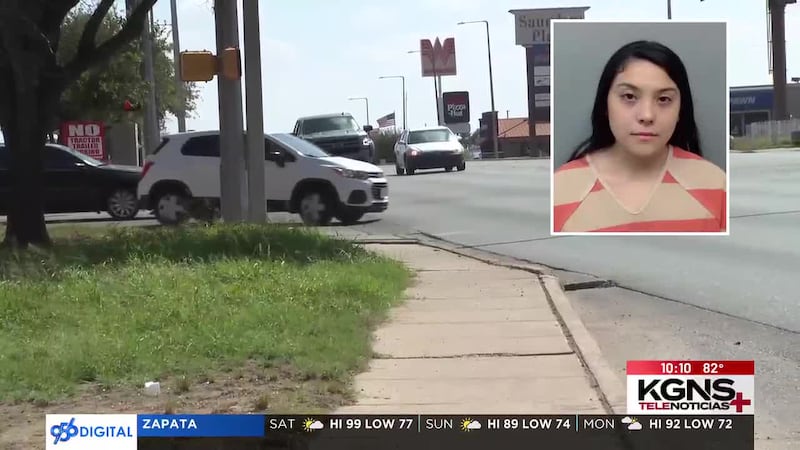 Madre arrestada por presuntamente dejar solo a menor de 5 años por ir comprar comida a un...