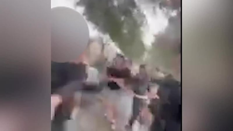 Nueve estudiantes de secundaria fueron arrestados tras su presunta participación en una...